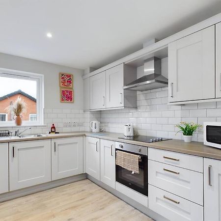 בלפסט Contemporary 2-Bedroom Apartment מראה חיצוני תמונה